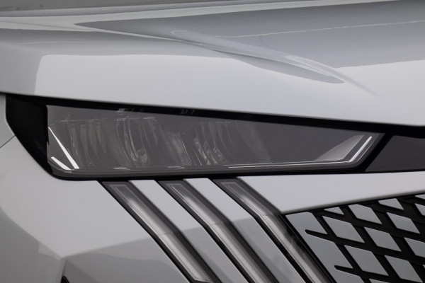 Peugeot 3008 1.2 Hybrid 136 GT | STOELVERWARMING | ACC | STUURWIELVERWARMING | CAMERA | SFEERVERLICHTING