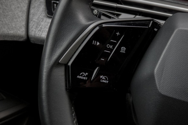 Peugeot 3008 1.2 Hybrid 136 GT | STOELVERWARMING | ACC | STUURWIELVERWARMING | CAMERA | SFEERVERLICHTING