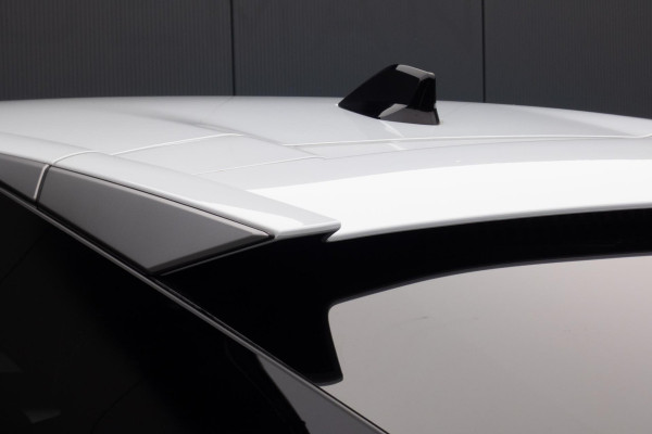 Peugeot 3008 1.2 Hybrid 136 GT | STOELVERWARMING | ACC | STUURWIELVERWARMING | CAMERA | SFEERVERLICHTING