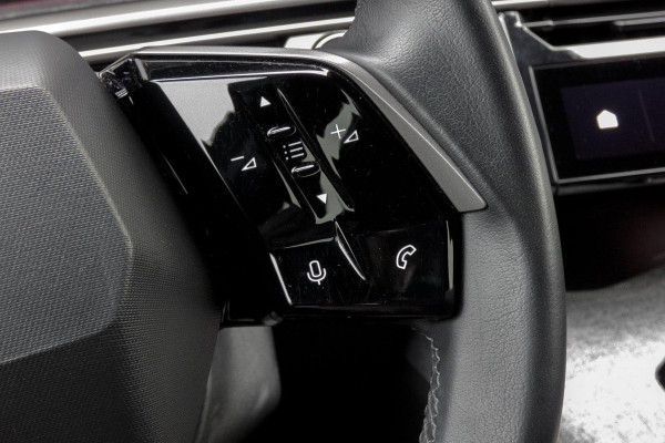 Peugeot 3008 1.2 Hybrid 136 GT | STOELVERWARMING | ACC | STUURWIELVERWARMING | CAMERA | SFEERVERLICHTING