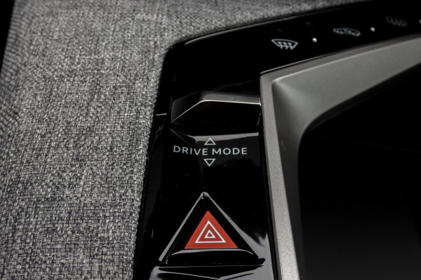 Peugeot 3008 1.2 Hybrid 136 GT | STOELVERWARMING | ACC | STUURWIELVERWARMING | CAMERA | SFEERVERLICHTING