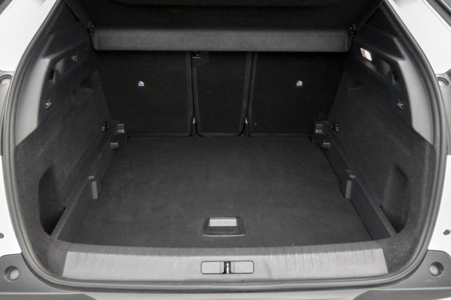 Peugeot 3008 1.2 Hybrid 136 GT | STOELVERWARMING | ACC | STUURWIELVERWARMING | CAMERA | SFEERVERLICHTING