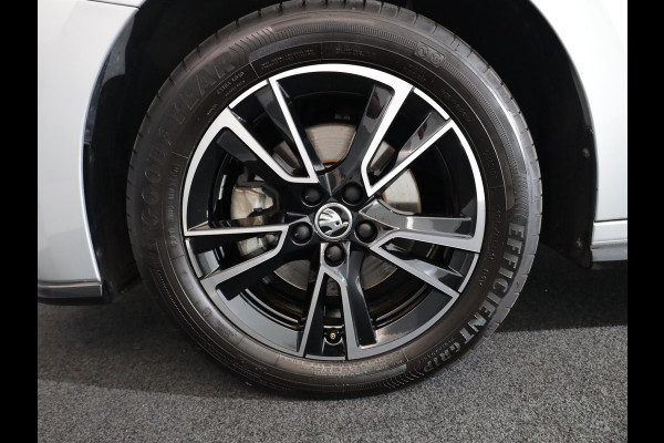 Škoda Fabia 1.0 TSI Monte Carlo 115 pk Automaat (DSG) | Panoramadak|  Verlengde garantie | Navigatie via App | Parkeersensoren | Achteruitrijcamera | Stoelverwarming |