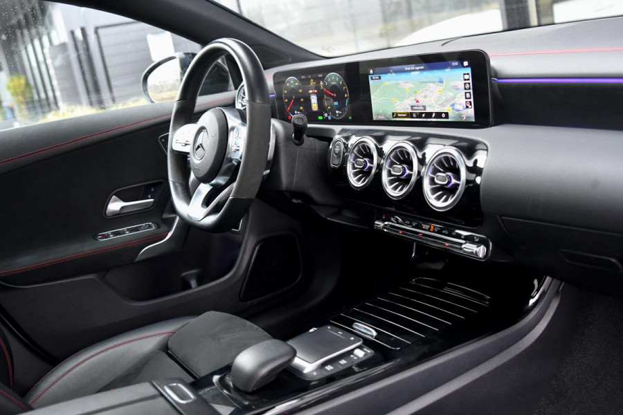 Mercedes-Benz CLA-Klasse 250 e AMG Night, Magno, Pano, Memory, Dodeh, Multibeam, Camera, Sfeer, CarPlay!