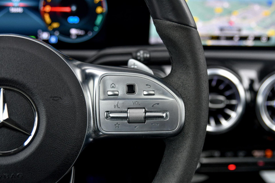 Mercedes-Benz CLA-Klasse 250 e AMG Night, Magno, Pano, Memory, Dodeh, Multibeam, Camera, Sfeer, CarPlay!
