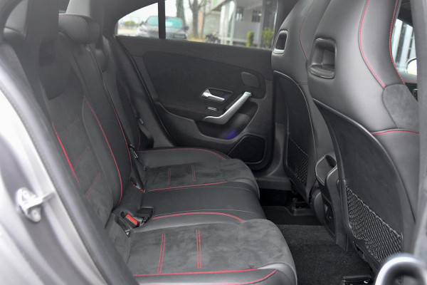 Mercedes-Benz CLA-Klasse 250 e AMG Night, Magno, Pano, Memory, Dodeh, Multibeam, Camera, Sfeer, CarPlay!