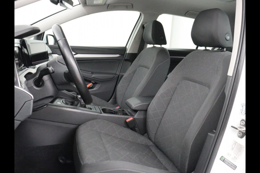 Volkswagen Golf 1.0 TSI Life | Carplay | Sfeerverlichting | Adaptive cruise | Navigatie | Parkeerhulp | Climate control | Full LED | Bluetooth