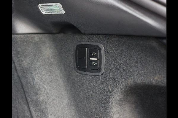 Porsche Macan 2.9 GTS | Luchtvering - 360 - ACC - Sportuitlaat