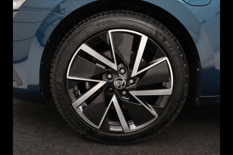 Škoda Octavia 1.4 TSI iV PHEV Business Edition | Adaptive cruise | Stuurverwarming | Carplay | Navigatie | Parkeerhulp | 18'' | Full LED | Climate control | Plug In