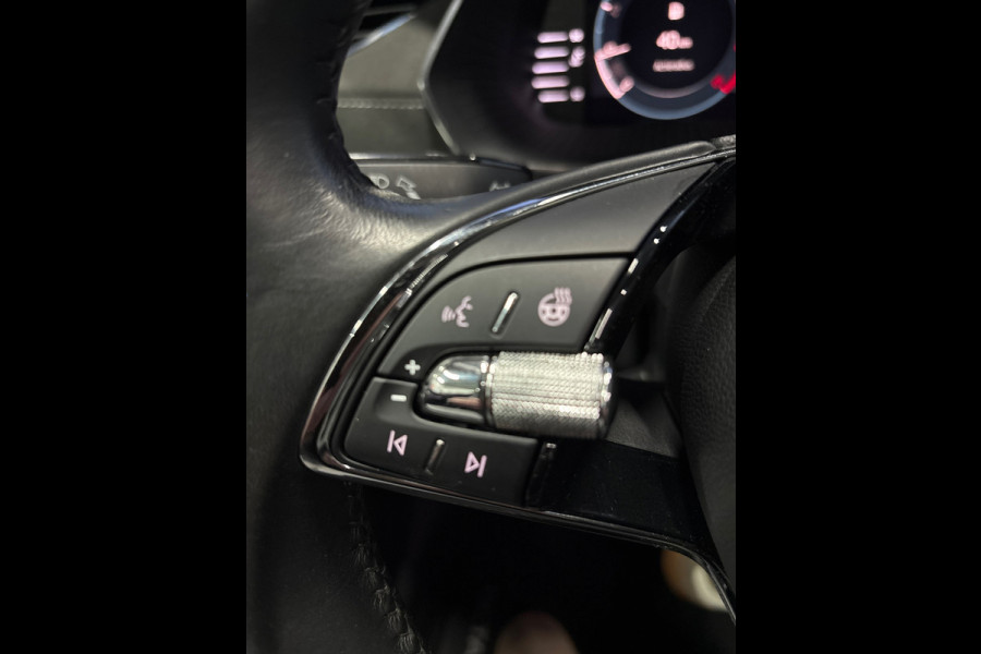 Škoda Octavia Combi 1.0 TSI Business Edition Plus Navi | Clima | Cruise | PANO | Trekhaak