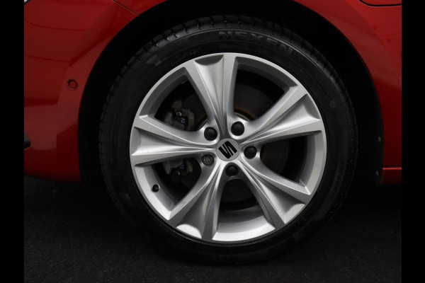 Seat Leon 1.4 TSI eHybrid PHEV FR | Stoel & stuurverwarming | Camera | Adaptive cruise | Carplay | Navigatie | Sfeerverlichting | Park Assist | Climate control | Full LED | PHEV | Plug In