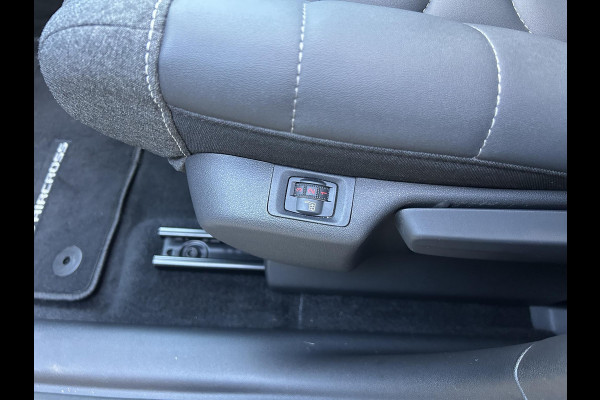 Citroën C3 Aircross 1.2 PT 110 Shine Pack | Panoramadak | Headup | Zeer compleet | Prijs is rijklaar