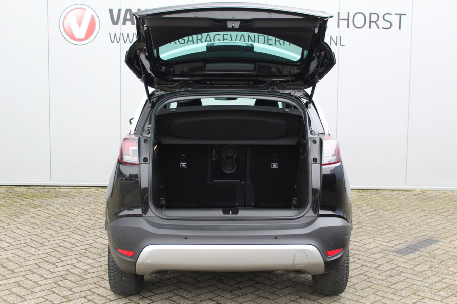 Opel Crossland X 1.2-131pk Turbo Innovation. Two tone. Erg nette en luxe hoogzitter voor nog jaren rijplezier ! Autm. airco, parkeersensoren v+a, camera, LM wielen, ergonomische voorstoelen, cruise control, side assist, navigatie, telefoonvoorb. etc.