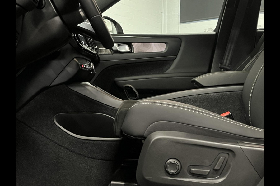 Volvo XC40 1.5 T5 Plug-in hybrid Ultimate Dark Trekhaak | Open dak | Adapt. cruise | Stuur-/stoelverwarming | Harman/Kardon | 360 camera | Carplay