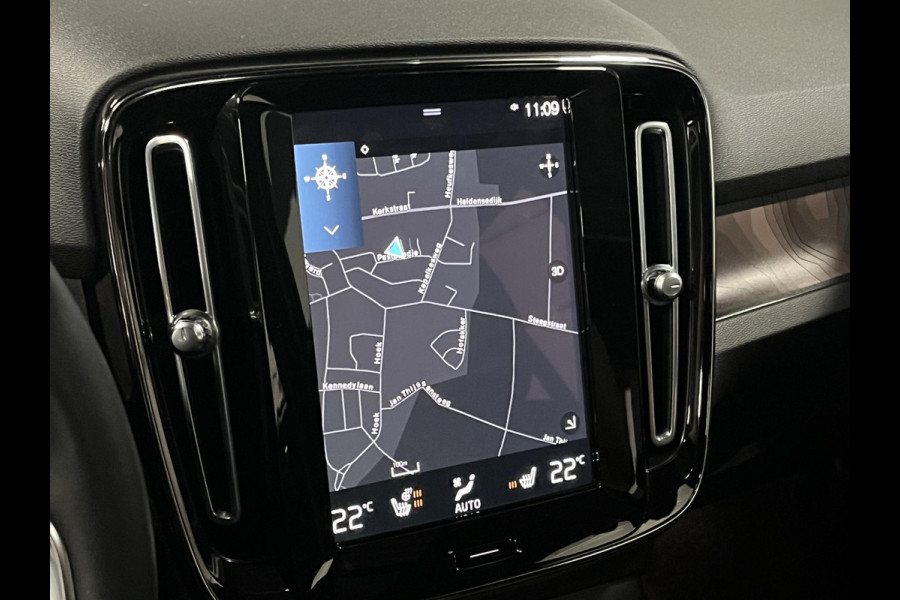 Volvo XC40 1.5 T5 Plug-in hybrid Ultimate Dark Trekhaak | Open dak | Adapt. cruise | Stuur-/stoelverwarming | Harman/Kardon | 360 camera | Carplay