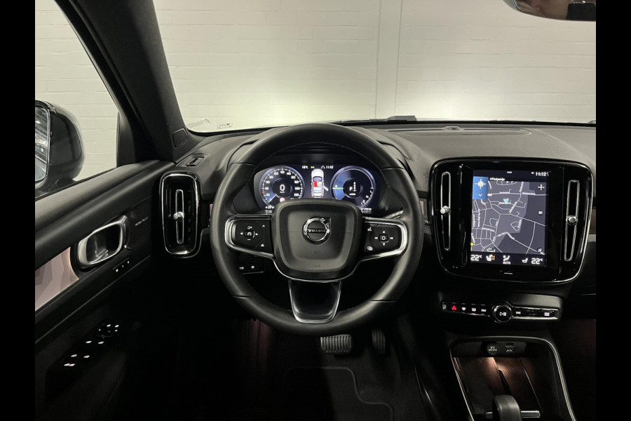 Volvo XC40 1.5 T5 Plug-in hybrid Ultimate Dark Trekhaak | Open dak | Adapt. cruise | Stuur-/stoelverwarming | Harman/Kardon | 360 camera | Carplay