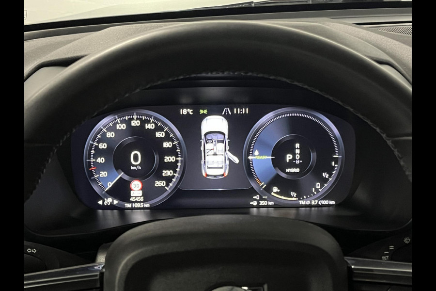 Volvo XC40 1.5 T5 Plug-in hybrid Ultimate Dark Trekhaak | Open dak | Adapt. cruise | Stuur-/stoelverwarming | Harman/Kardon | 360 camera | Carplay