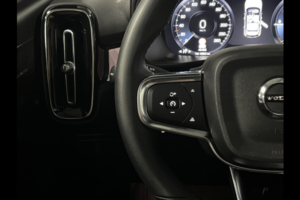 Volvo XC40 1.5 T5 Plug-in hybrid Ultimate Dark Trekhaak | Open dak | Adapt. cruise | Stuur-/stoelverwarming | Harman/Kardon | 360 camera | Carplay