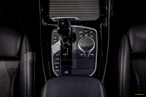 BMW X3 XDrive30e High Executive|M-sport|Leder|Cam|1eig