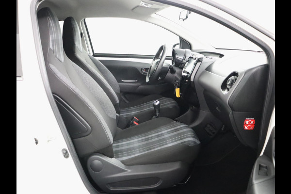 Peugeot 108 1.0 e-VTi Allure|Camera|Apple Carplay|Climate Control