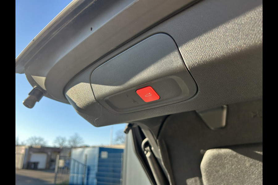 Peugeot 408 1.6 HYbrid GT 180 EAT8 | 1400kg Trekgewicht| El.achterklep | Matrix LED | Prijs is rijklaar