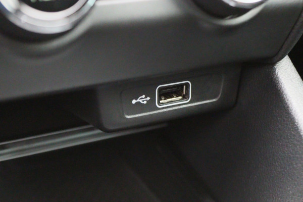 Škoda Octavia Combi 1.0 TSI Greentech Business Edition Climate, Cruise, Camera, Apple Carplay, Elektrisch Pakket, 16''