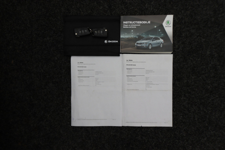 Škoda Octavia Combi 1.0 TSI Greentech Business Edition Climate, Cruise, Camera, Apple Carplay, Elektrisch Pakket, 16''