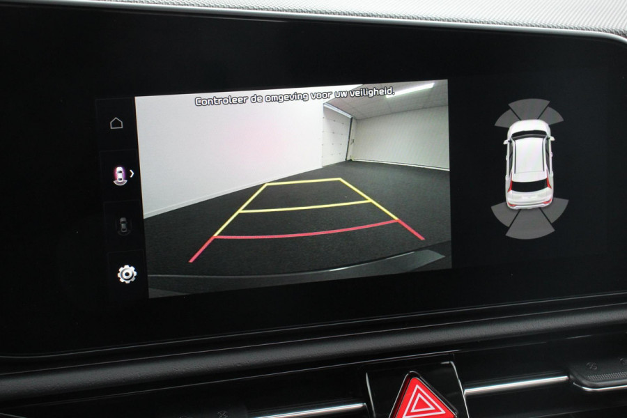 Kia Niro EV DynamicPlusLine 64.8 kWh Navigatie Half Leder Schuif-kantel dak Electrisch bedienbare achterklep DAB Led Camera Extra Getint Glas Lichtmetalen Velgen