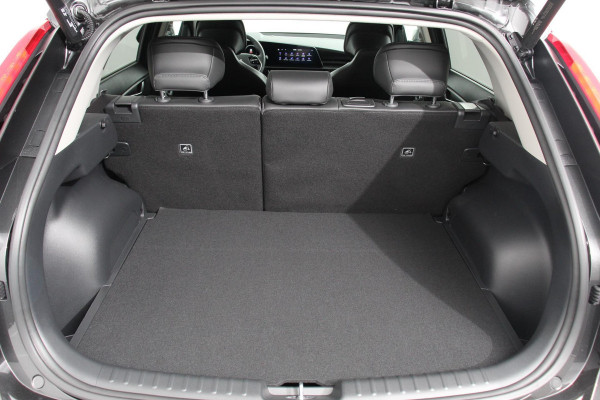 Kia Niro EV DynamicPlusLine 64.8 kWh Navigatie Half Leder Schuif-kantel dak Electrisch bedienbare achterklep DAB Led Camera Extra Getint Glas Lichtmetalen Velgen