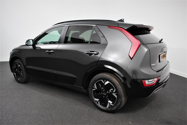 Kia Niro EV DynamicPlusLine 64.8 kWh Navigatie Half Leder Schuif-kantel dak Electrisch bedienbare achterklep DAB Led Camera Extra Getint Glas Lichtmetalen Velgen