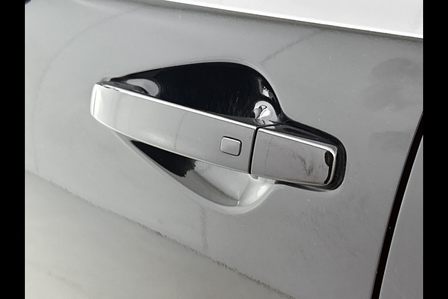 Kia e-Soul 150kW / 64kWh / SOH 100% / Executive line / Leder / TV. DVD scherm / Xenon / Navigatie / Airco-ecc. / Apk 12-2026