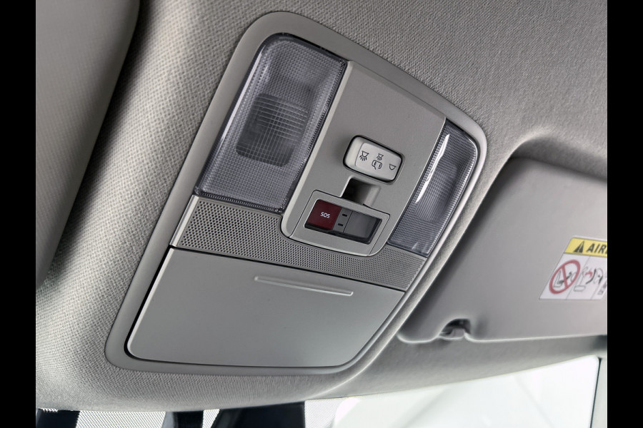 Kia e-Soul 150kW / 64kWh / SOH 100% / Executive line / Leder / TV. DVD scherm / Xenon / Navigatie / Airco-ecc. / Apk 12-2026