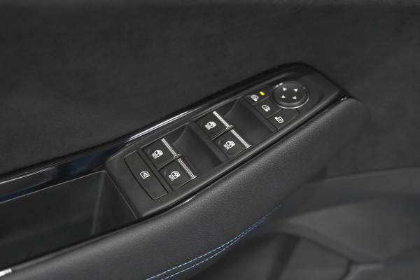 Renault Austral 1.2 E-Tech full hybrid 200 iconic esprit Alpine | Elektrische Kofferklep | Winterpakket | Adaptieve Cruise Control