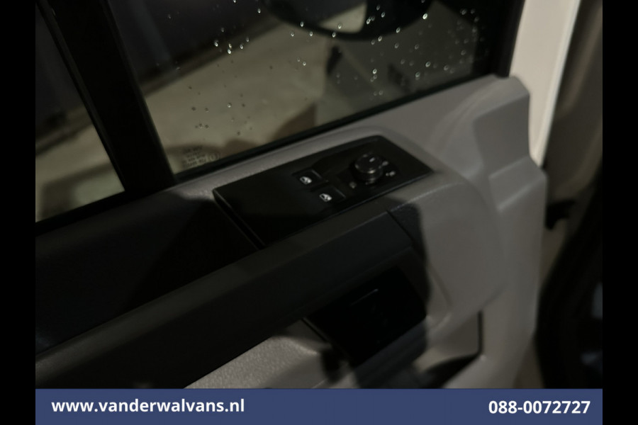 Volkswagen Crafter 2.0 141pk Bakwagen Laadklep Euro6 Airco | Apple Carplay | Android Auto Bijrijdersbank