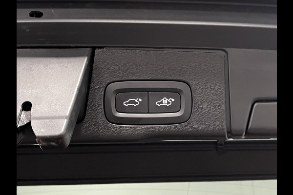 Volvo XC60 2.0 T6 Plug-in hybrid AWD Plus Dark Open dak | Adapt. Cruise | Stuur-/stoelverwarming | 360 camera | Memory | Carplay | H&K | Leder