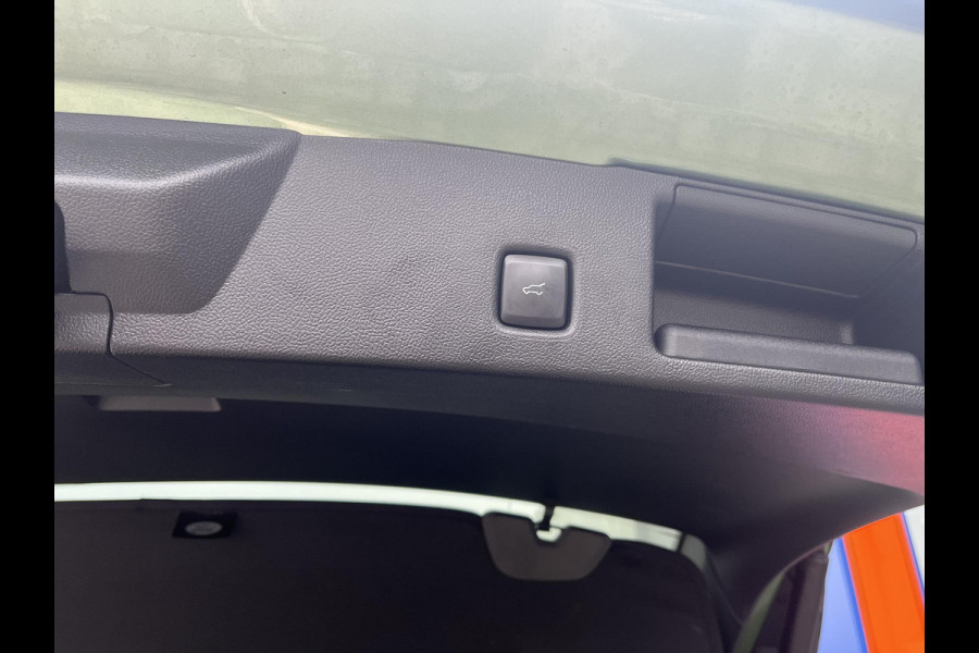 Ford Kuga 2.5 PHEV ST-Line X | Orig. NL Auto | Wegklapbare trekhaak (elektrisch bedienbaar) | Winter Pack | AGR-stoelen | Bang&Olufsen | Elektrische achterklep