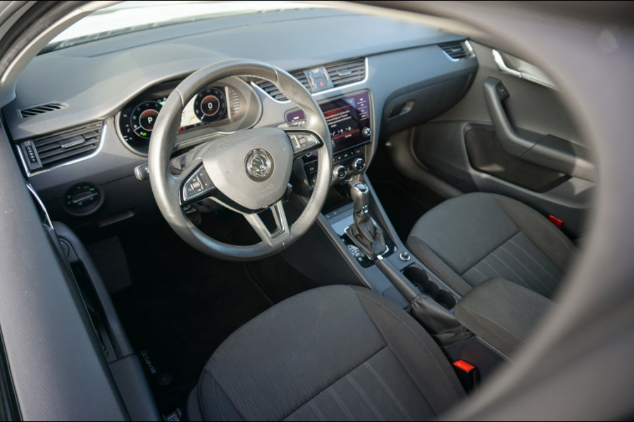 Škoda Octavia Combi 150PK Greentech AUTOMAAT | TREKHAAK | CAMERA | STOELVERWARMING