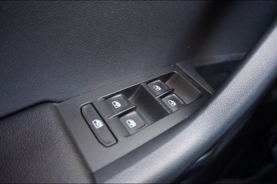 Škoda Octavia Combi 150PK Greentech AUTOMAAT | TREKHAAK | CAMERA | STOELVERWARMING