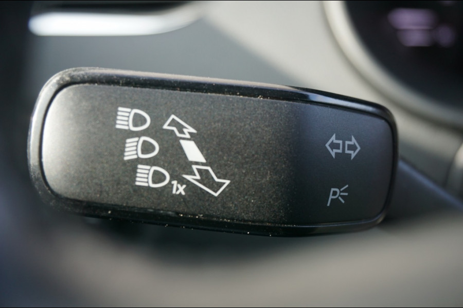 Škoda Octavia Combi 150PK Greentech AUTOMAAT | TREKHAAK | CAMERA | STOELVERWARMING