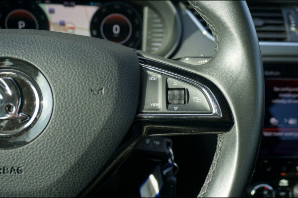 Škoda Octavia Combi 150PK Greentech AUTOMAAT | TREKHAAK | CAMERA | STOELVERWARMING