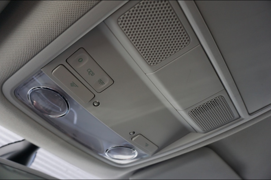 Škoda Octavia Combi 150PK Greentech AUTOMAAT | TREKHAAK | CAMERA | STOELVERWARMING