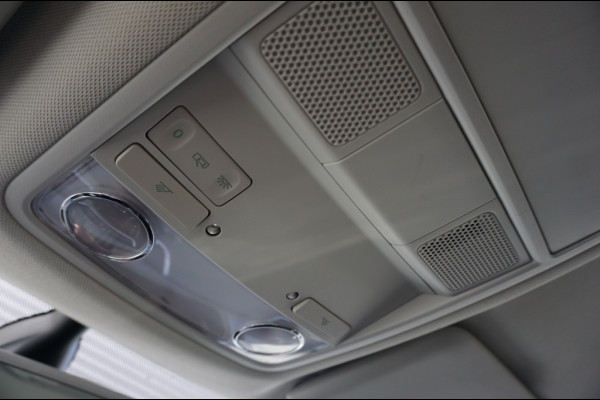 Škoda Octavia Combi 150PK Greentech AUTOMAAT | TREKHAAK | CAMERA | STOELVERWARMING