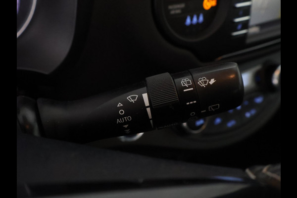 Toyota Yaris 1.5 Hybrid Executive | Panoramadak | Leder | Lichtmetalen velgen | Navigatie