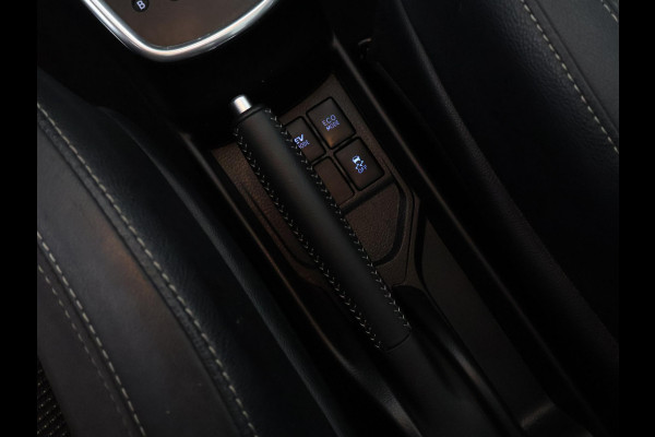 Toyota Yaris 1.5 Hybrid Executive | Panoramadak | Leder | Lichtmetalen velgen | Navigatie