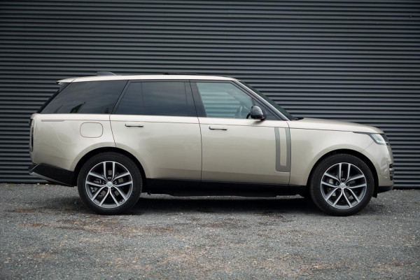Land Rover Range Rover 3.0 P460e HSE PHEV / Batumi Gold / Towing Pack / Pano / NL Auto / 4Wiel sturing