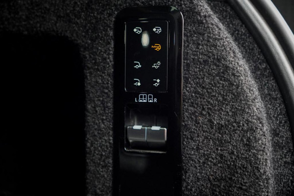 Land Rover Range Rover 3.0 P460e HSE PHEV / Batumi Gold / Towing Pack / Pano / NL Auto / 4Wiel sturing