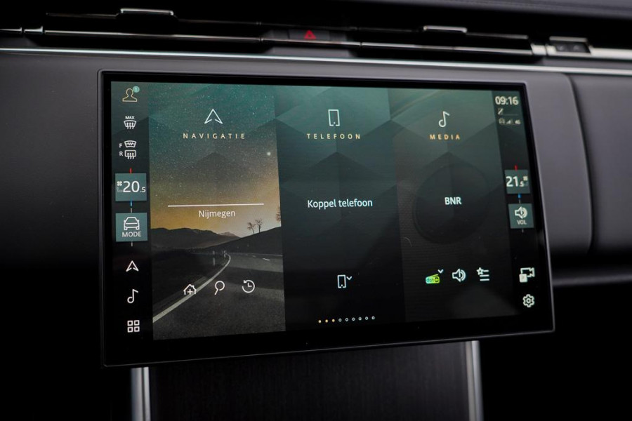 Land Rover Range Rover 3.0 P460e HSE PHEV / Batumi Gold / Towing Pack / Pano / NL Auto / 4Wiel sturing