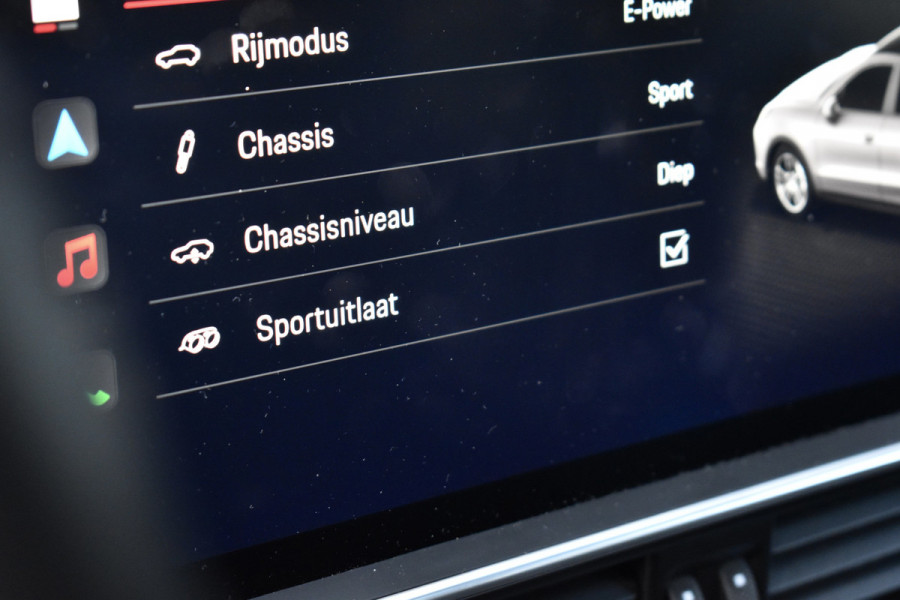 Porsche Cayenne Coupé 3.0 E-Hybrid 462pk Platinum Edition Techart *Krijt* | Pano | 22'' Wielen | Trekhaak | Massage | Stoelventilatie | Bose | Head-Up | Luchtvering |