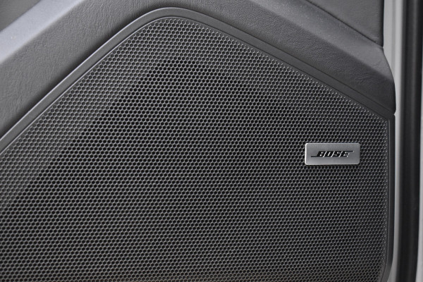 Porsche Cayenne Coupé 3.0 E-Hybrid 462pk Platinum Edition Techart *Krijt* | Pano | 22'' Wielen | Trekhaak | Massage | Stoelventilatie | Bose | Head-Up | Luchtvering |