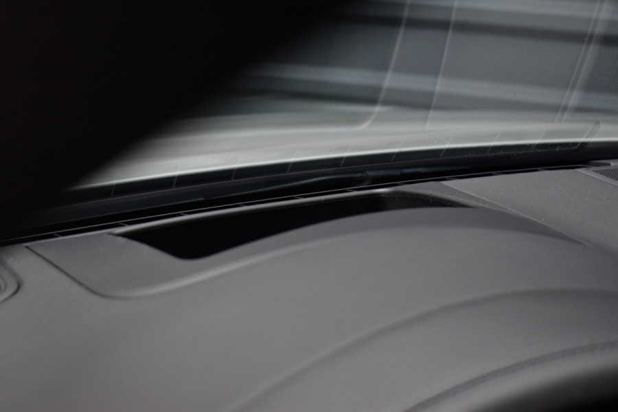 Porsche Cayenne Coupé 3.0 E-Hybrid 462pk Platinum Edition Techart *Krijt* | Pano | 22'' Wielen | Trekhaak | Massage | Stoelventilatie | Bose | Head-Up | Luchtvering |